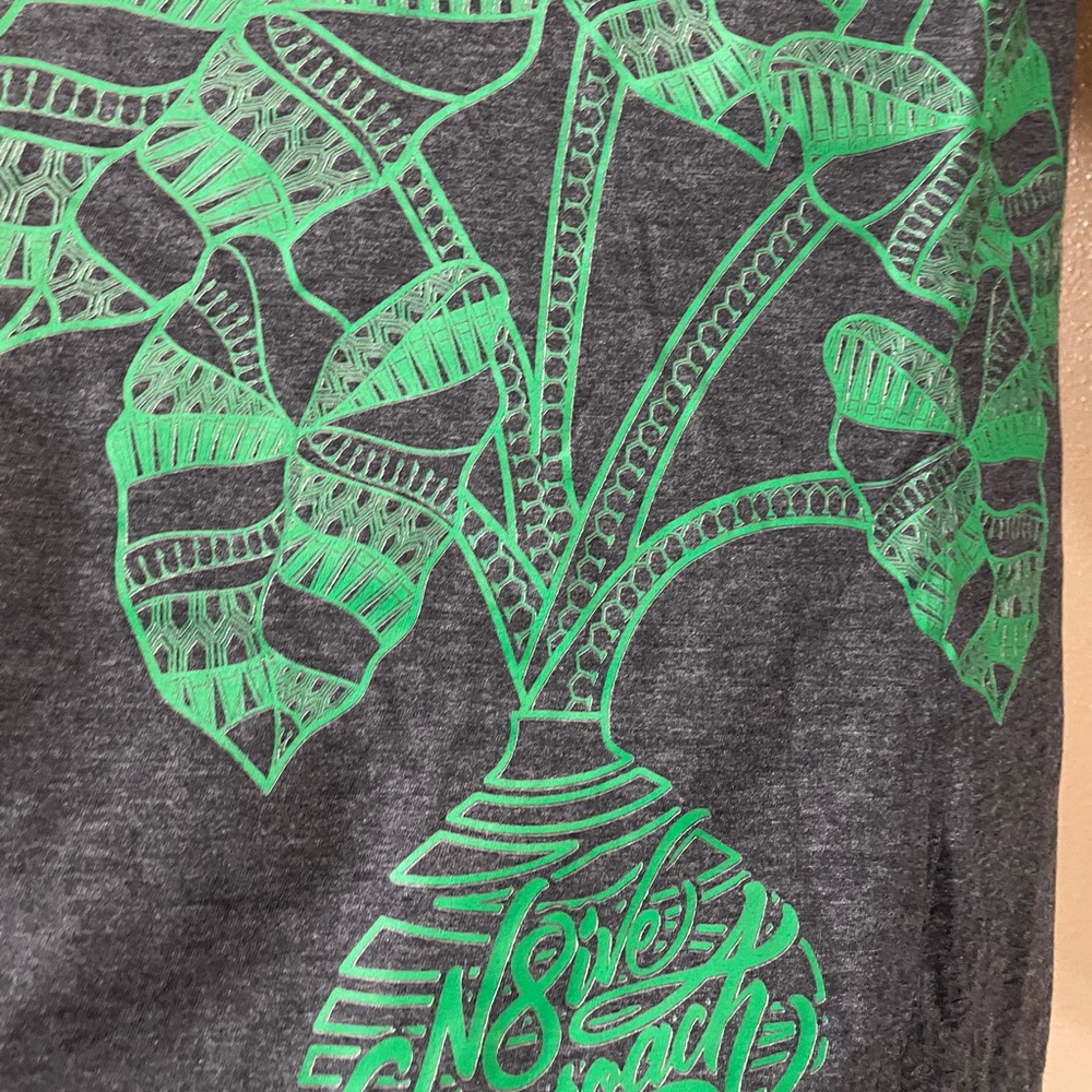 Women’s Native Approach V-Neck - Picture 2 of 6